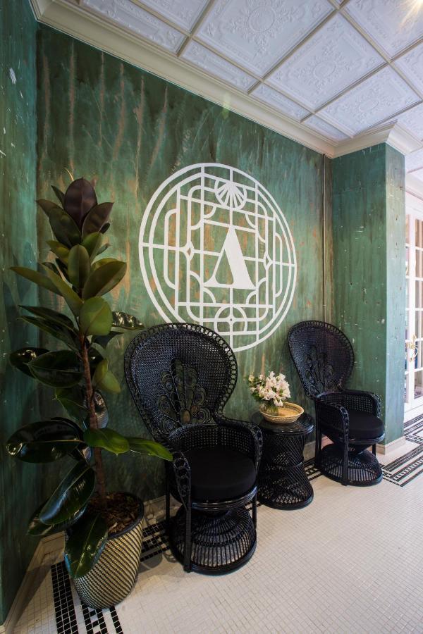 Azure Hostel Bangkok Exterior photo