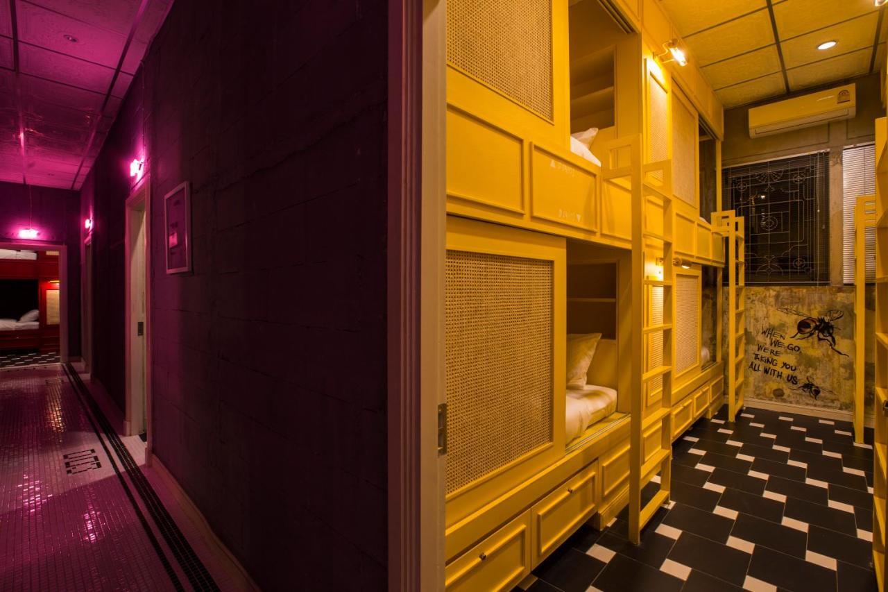 Azure Hostel Bangkok Exterior photo